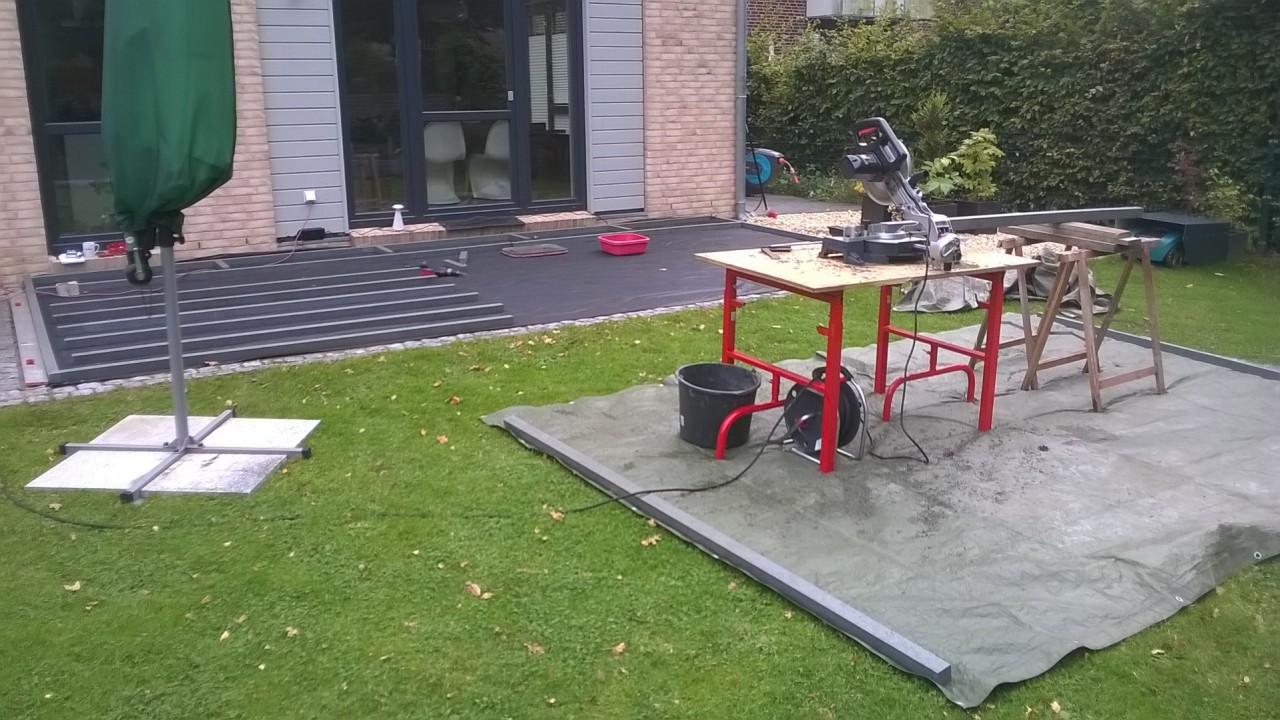 Kunststoff Dielen Terrasse in dunkel grau | KaLaMo